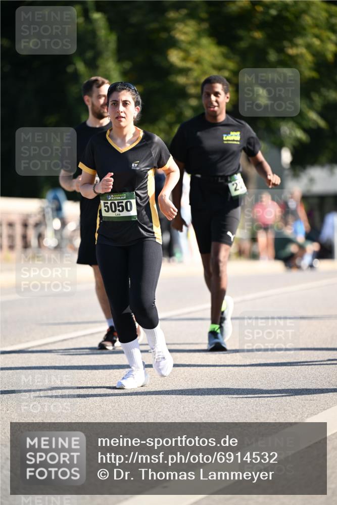 01.09.2024 - BARMER Alsterlauf Dr. Thomas Lammeyer http://msf.ph/oto/6914532 01.09.2024 09:47:34 Laufen 35, 5050, 22 meine-sportfotos.de