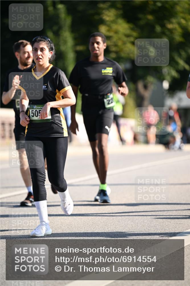 01.09.2024 - BARMER Alsterlauf Dr. Thomas Lammeyer http://msf.ph/oto/6914554 01.09.2024 09:47:34 Laufen 505 meine-sportfotos.de