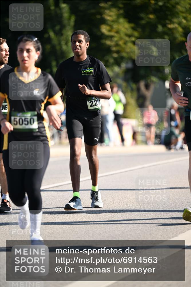 01.09.2024 - BARMER Alsterlauf Dr. Thomas Lammeyer http://msf.ph/oto/6914563 01.09.2024 09:47:35 Laufen 5050, 22 meine-sportfotos.de