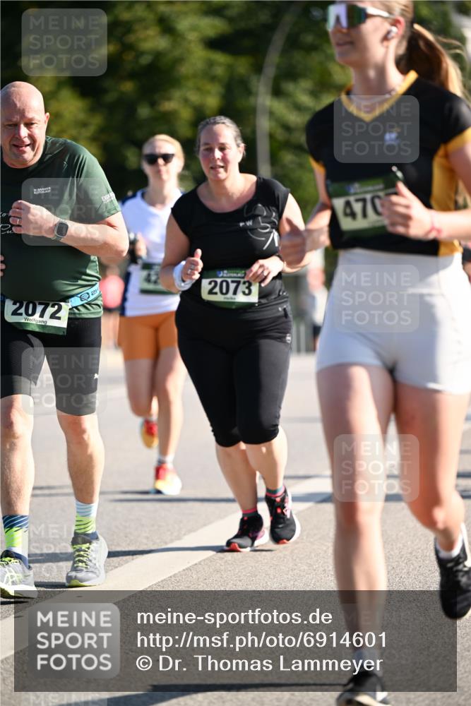 01.09.2024 - BARMER Alsterlauf Dr. Thomas Lammeyer http://msf.ph/oto/6914601 01.09.2024 09:47:36 Laufen 35, 2072, 2, 2073, 470 meine-sportfotos.de