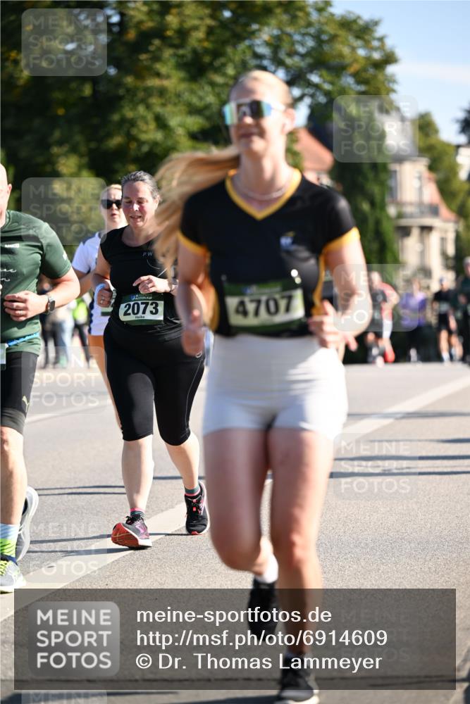 01.09.2024 - BARMER Alsterlauf Dr. Thomas Lammeyer http://msf.ph/oto/6914609 01.09.2024 09:47:37 Laufen 2073, 4707 meine-sportfotos.de