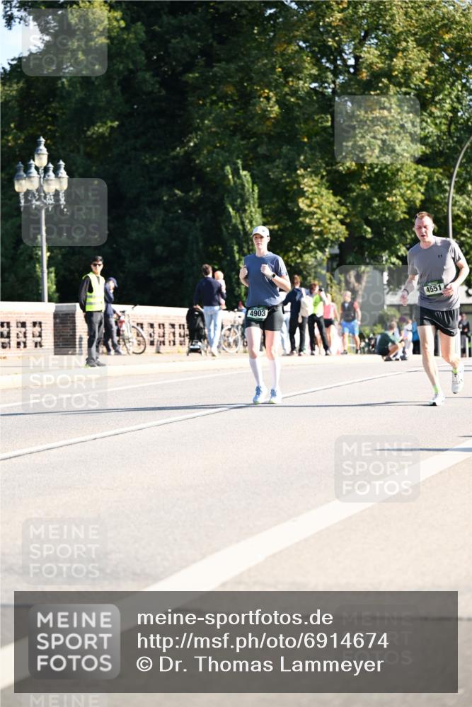 01.09.2024 - BARMER Alsterlauf Dr. Thomas Lammeyer http://msf.ph/oto/6914674 01.09.2024 09:47:40 Laufen 4903, 4551 meine-sportfotos.de