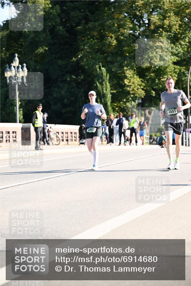 01.09.2024 - BARMER Alsterlauf Dr. Thomas Lammeyer http://msf.ph/oto/6914680 01.09.2024 09:47:40 Laufen 4551, 4903 meine-sportfotos.de