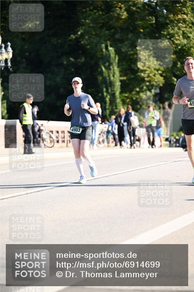 01.09.2024 - BARMER Alsterlauf Dr. Thomas Lammeyer http://msf.ph/oto/6914699 01.09.2024 09:47:41 Laufen 4903, 45 meine-sportfotos.de
