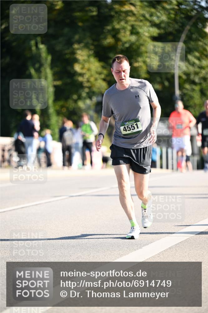 01.09.2024 - BARMER Alsterlauf Dr. Thomas Lammeyer http://msf.ph/oto/6914749 01.09.2024 09:47:42 Laufen 4551 meine-sportfotos.de