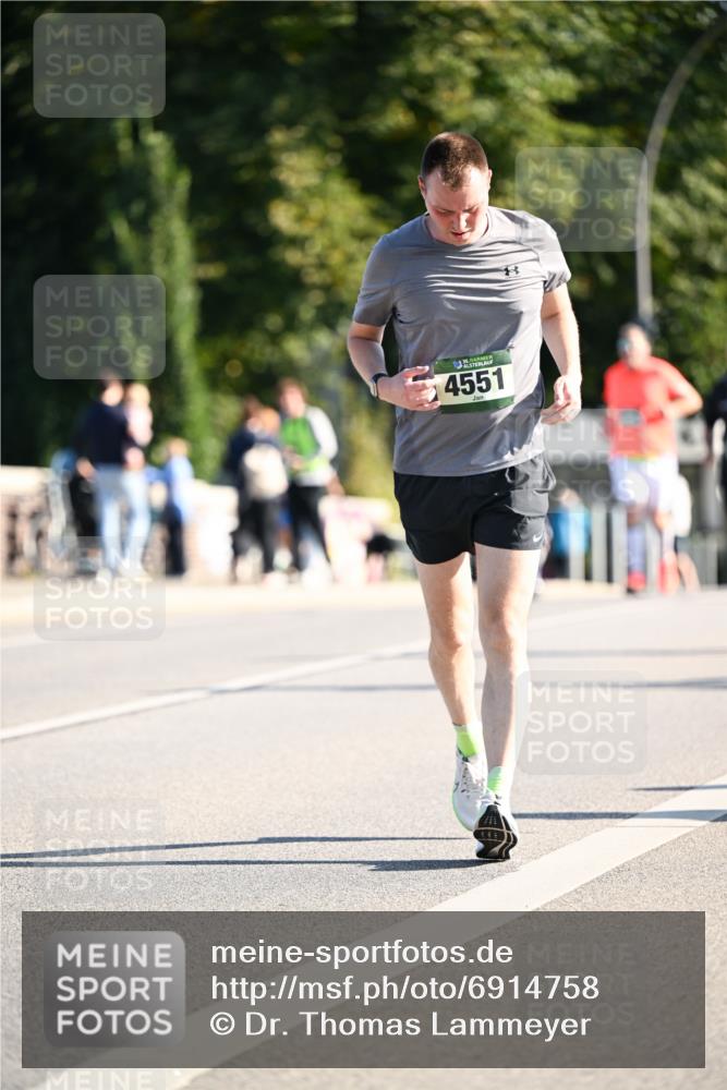 01.09.2024 - BARMER Alsterlauf Dr. Thomas Lammeyer http://msf.ph/oto/6914758 01.09.2024 09:47:42 Laufen 35, 4551 meine-sportfotos.de