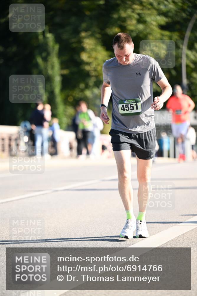 01.09.2024 - BARMER Alsterlauf Dr. Thomas Lammeyer http://msf.ph/oto/6914766 01.09.2024 09:47:43 Laufen 35, 5, 4551 meine-sportfotos.de