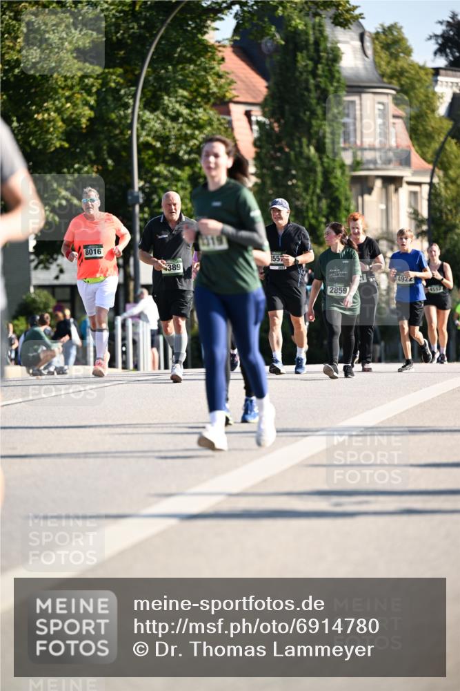 01.09.2024 - BARMER Alsterlauf Dr. Thomas Lammeyer http://msf.ph/oto/6914780 01.09.2024 09:47:44 Laufen 8016, 355, 4389, 4922, 2859, 4852 meine-sportfotos.de