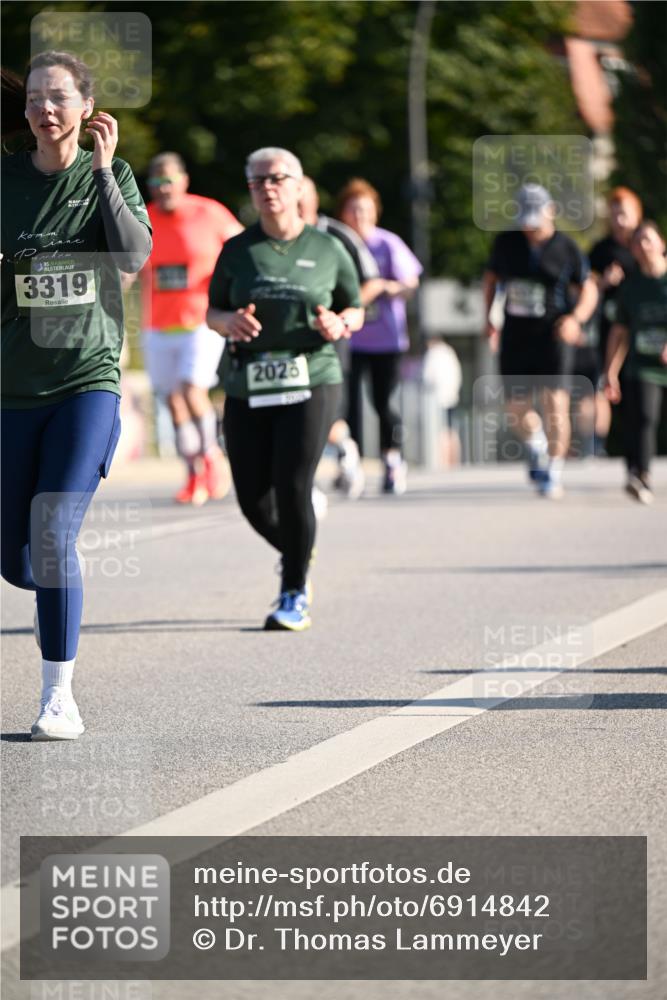 01.09.2024 - BARMER Alsterlauf Dr. Thomas Lammeyer http://msf.ph/oto/6914842 01.09.2024 09:47:46 Laufen 35, 3319, 2026 meine-sportfotos.de