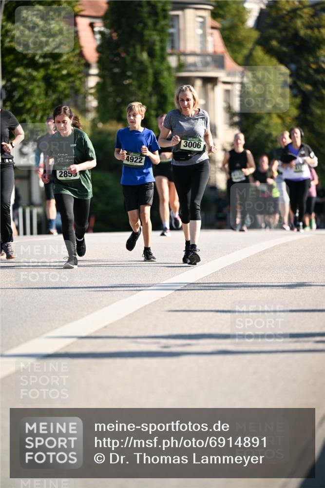 01.09.2024 - BARMER Alsterlauf Dr. Thomas Lammeyer http://msf.ph/oto/6914891 01.09.2024 09:47:47 Laufen 285, 4922, 3006 meine-sportfotos.de