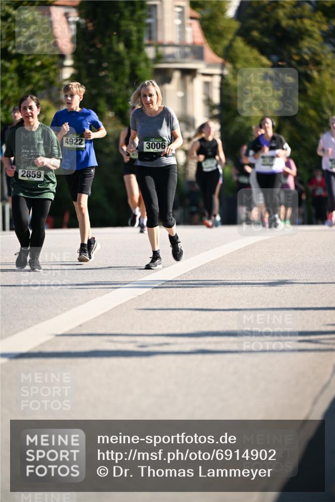 01.09.2024 - BARMER Alsterlauf Dr. Thomas Lammeyer http://msf.ph/oto/6914902 01.09.2024 09:47:48 Laufen 4922, 2859, 3006 meine-sportfotos.de