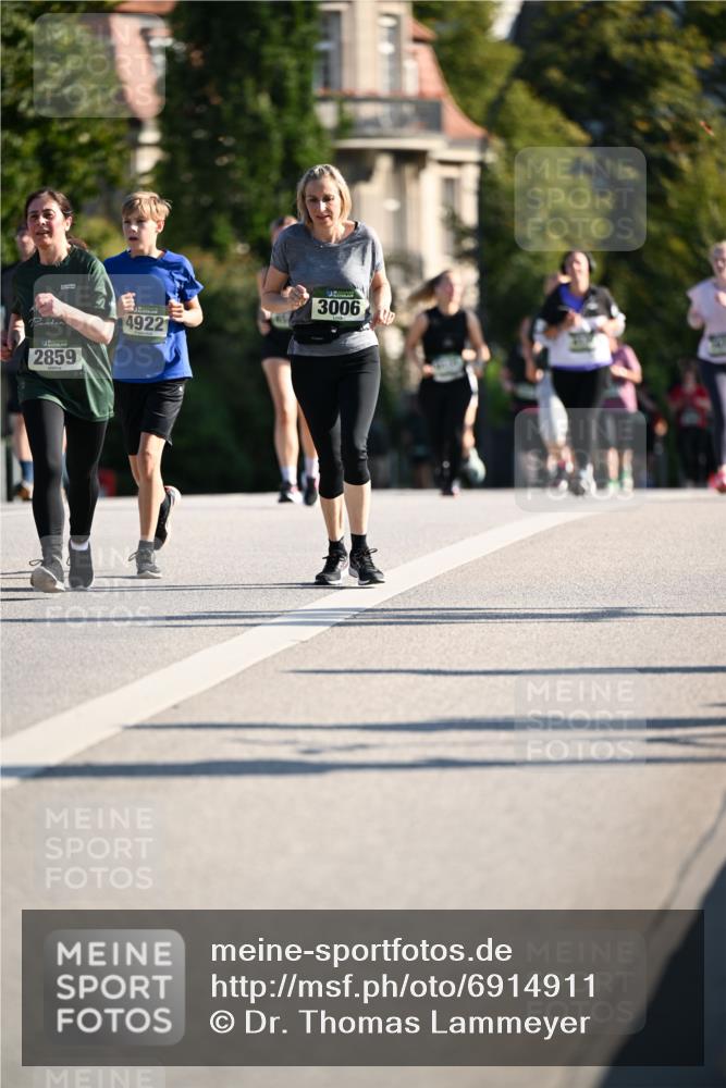 01.09.2024 - BARMER Alsterlauf Dr. Thomas Lammeyer http://msf.ph/oto/6914911 01.09.2024 09:47:48 Laufen 2859, 4922, 3006 meine-sportfotos.de