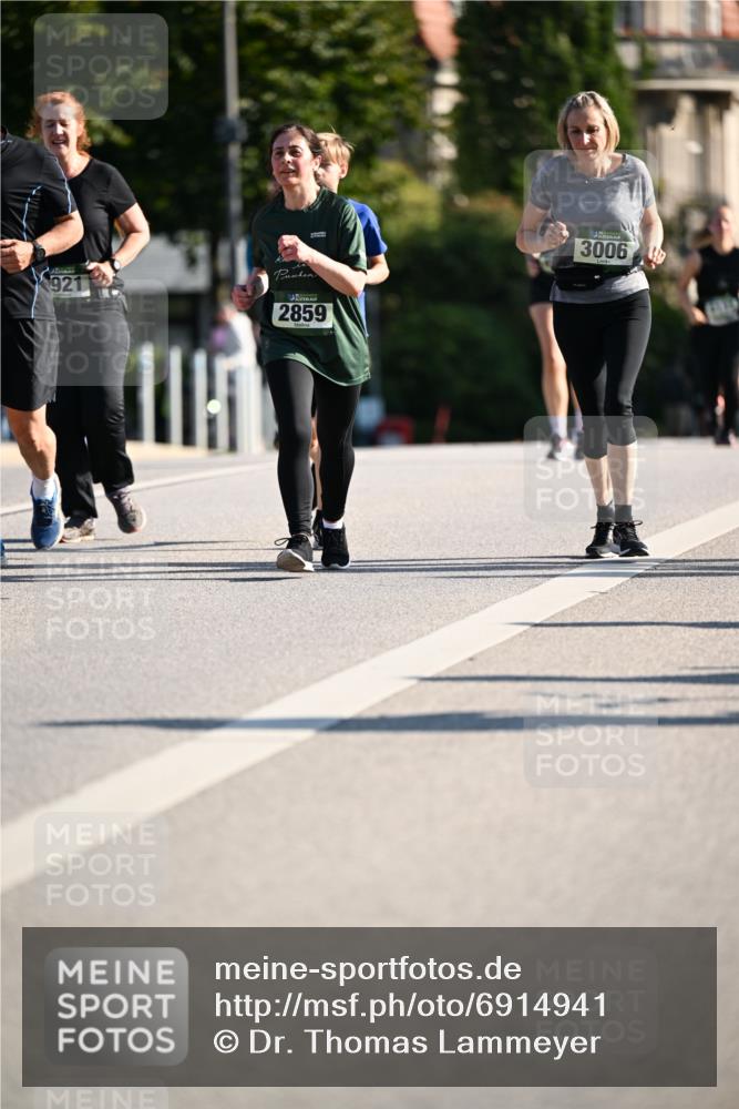 01.09.2024 - BARMER Alsterlauf Dr. Thomas Lammeyer http://msf.ph/oto/6914941 01.09.2024 09:47:49 Laufen 921, 2859, 3006 meine-sportfotos.de