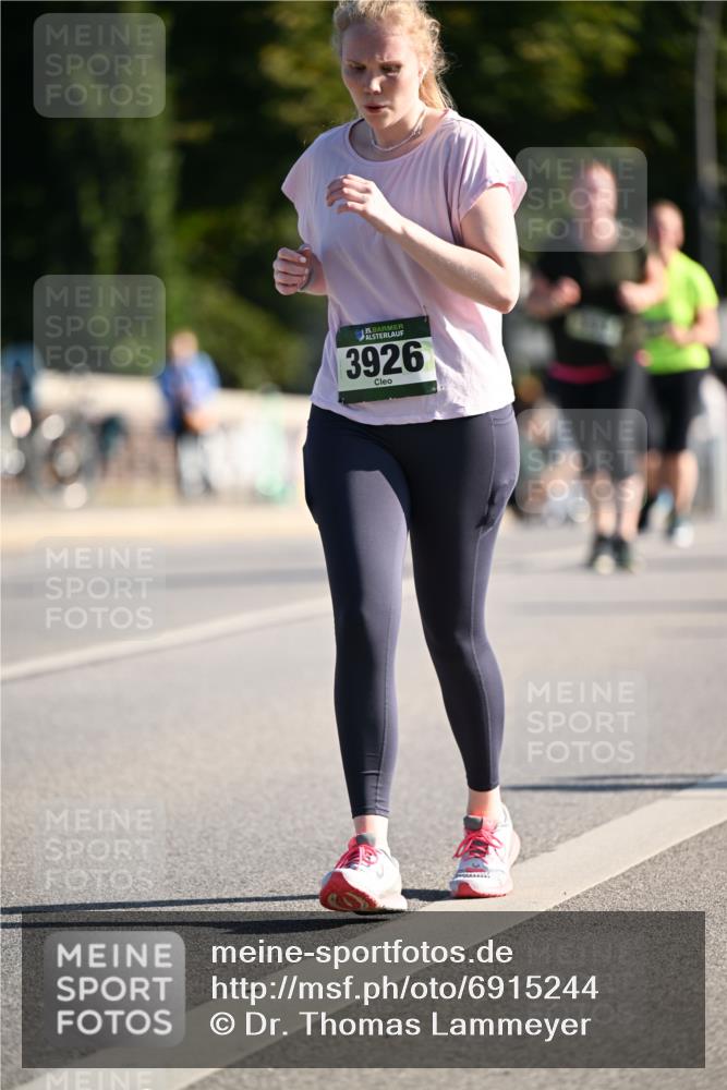 01.09.2024 - BARMER Alsterlauf Dr. Thomas Lammeyer http://msf.ph/oto/6915244 01.09.2024 09:48:02 Laufen 3926 meine-sportfotos.de