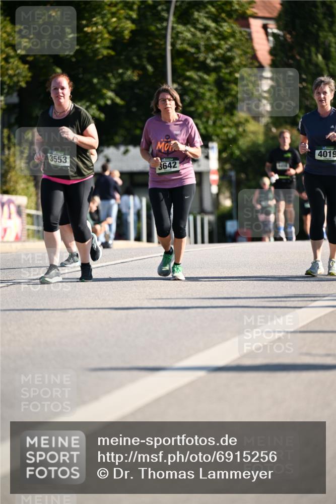 01.09.2024 - BARMER Alsterlauf Dr. Thomas Lammeyer http://msf.ph/oto/6915256 01.09.2024 09:48:04 Laufen 3553, 3642, 4019 meine-sportfotos.de