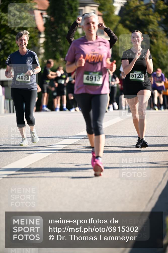 01.09.2024 - BARMER Alsterlauf Dr. Thomas Lammeyer http://msf.ph/oto/6915302 01.09.2024 09:48:06 Laufen 4019, 4913, 5128 meine-sportfotos.de