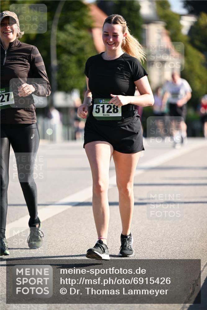 01.09.2024 - BARMER Alsterlauf Dr. Thomas Lammeyer http://msf.ph/oto/6915426 01.09.2024 09:48:09 Laufen 27, 35, 5128 meine-sportfotos.de