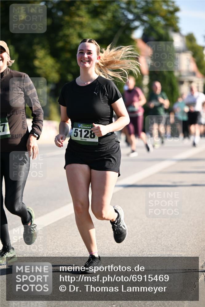 01.09.2024 - BARMER Alsterlauf Dr. Thomas Lammeyer http://msf.ph/oto/6915469 01.09.2024 09:48:10 Laufen 7, 35, 5128 meine-sportfotos.de