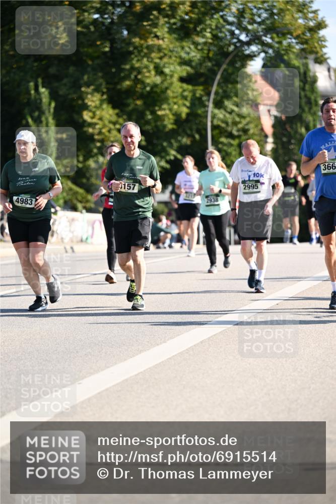 01.09.2024 - BARMER Alsterlauf Dr. Thomas Lammeyer http://msf.ph/oto/6915514 01.09.2024 09:48:15 Laufen 157, 3213, 2938, 4983, 10, 366, 2995 meine-sportfotos.de
