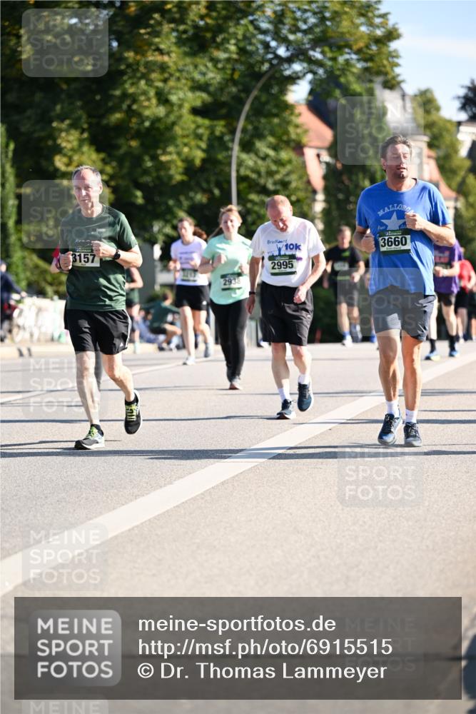 01.09.2024 - BARMER Alsterlauf Dr. Thomas Lammeyer http://msf.ph/oto/6915515 01.09.2024 09:48:15 Laufen 3157, 2938, 10, 2995, 3660 meine-sportfotos.de