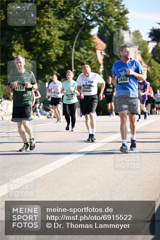 01.09.2024 - BARMER Alsterlauf Dr. Thomas Lammeyer http://msf.ph/oto/6915522 01.09.2024 09:48:15 Laufen 3157, 2938, 10, 2995, 3660 meine-sportfotos.de