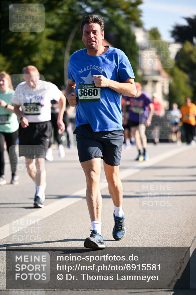 01.09.2024 - BARMER Alsterlauf Dr. Thomas Lammeyer http://msf.ph/oto/6915581 01.09.2024 09:48:18 Laufen 10, 2995, 35, 3660 meine-sportfotos.de