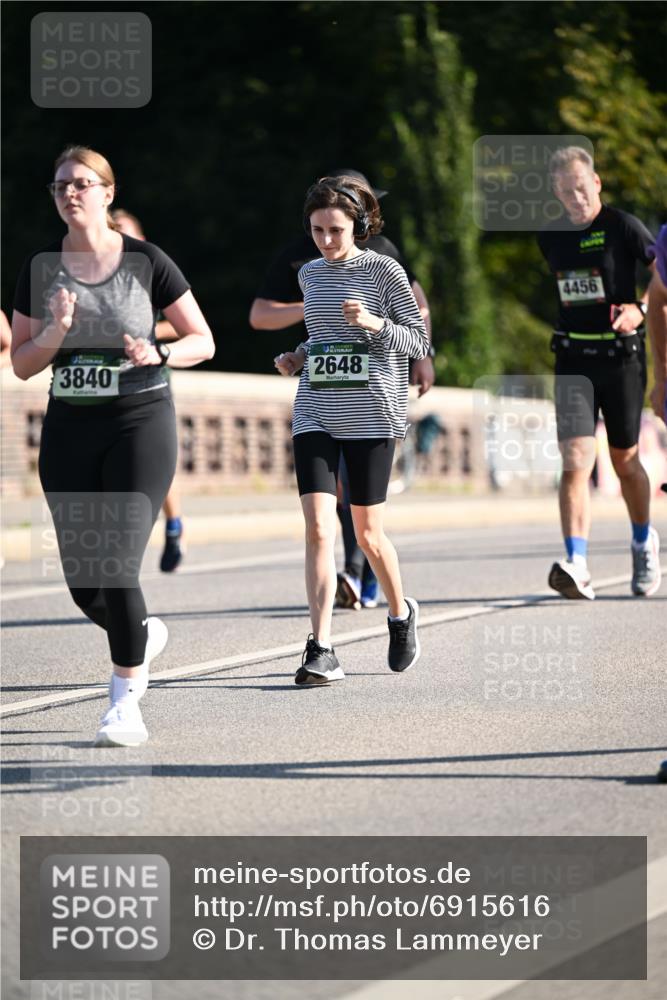 01.09.2024 - BARMER Alsterlauf Dr. Thomas Lammeyer http://msf.ph/oto/6915616 01.09.2024 09:48:22 Laufen 3840, 2648, 4456 meine-sportfotos.de