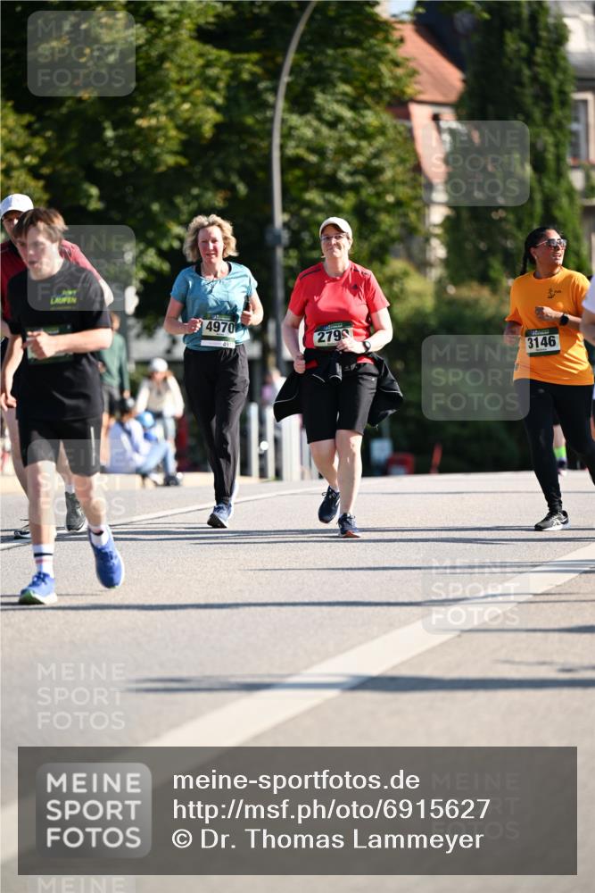 01.09.2024 - BARMER Alsterlauf Dr. Thomas Lammeyer http://msf.ph/oto/6915627 01.09.2024 09:48:24 Laufen 4970, 2799, 3146 meine-sportfotos.de