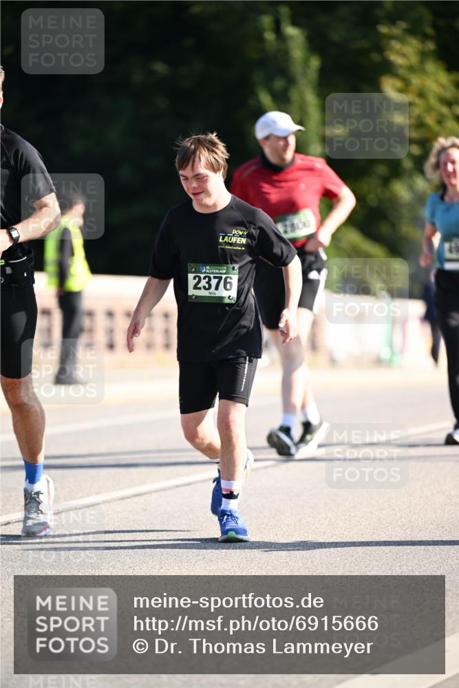 01.09.2024 - BARMER Alsterlauf Dr. Thomas Lammeyer http://msf.ph/oto/6915666 01.09.2024 09:48:25 Laufen 135, 2376 meine-sportfotos.de