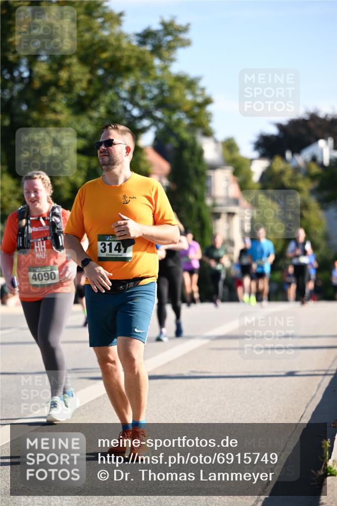 01.09.2024 - BARMER Alsterlauf Dr. Thomas Lammeyer http://msf.ph/oto/6915749 01.09.2024 09:48:31 Laufen 4090, 3147 meine-sportfotos.de