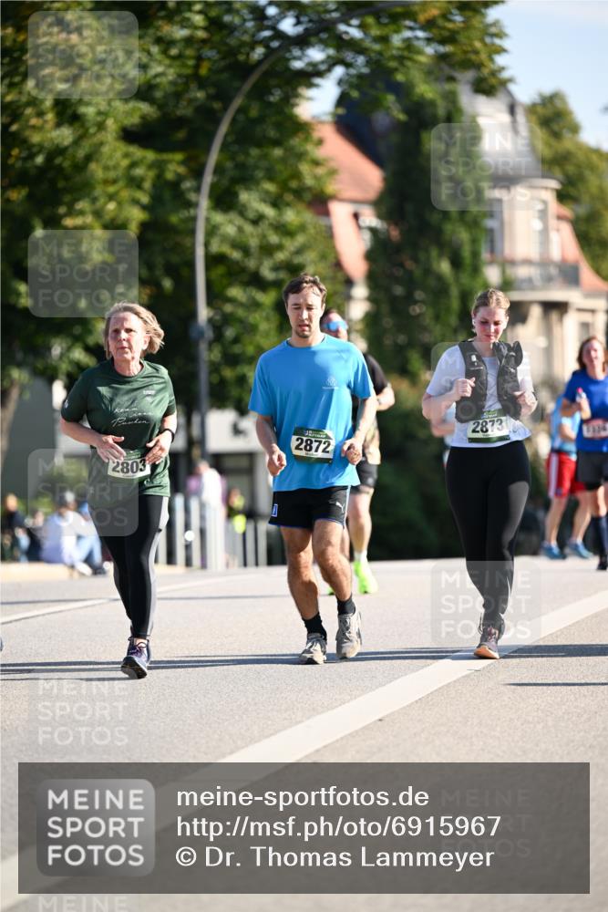 01.09.2024 - BARMER Alsterlauf Dr. Thomas Lammeyer http://msf.ph/oto/6915967 01.09.2024 09:48:38 Laufen 2872, 2803, 2873 meine-sportfotos.de