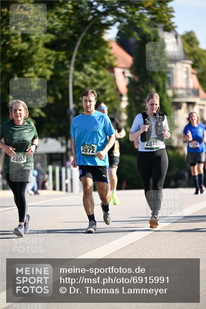 01.09.2024 - BARMER Alsterlauf Dr. Thomas Lammeyer http://msf.ph/oto/6915991 01.09.2024 09:48:39 Laufen 2872, 2873, 2803 meine-sportfotos.de