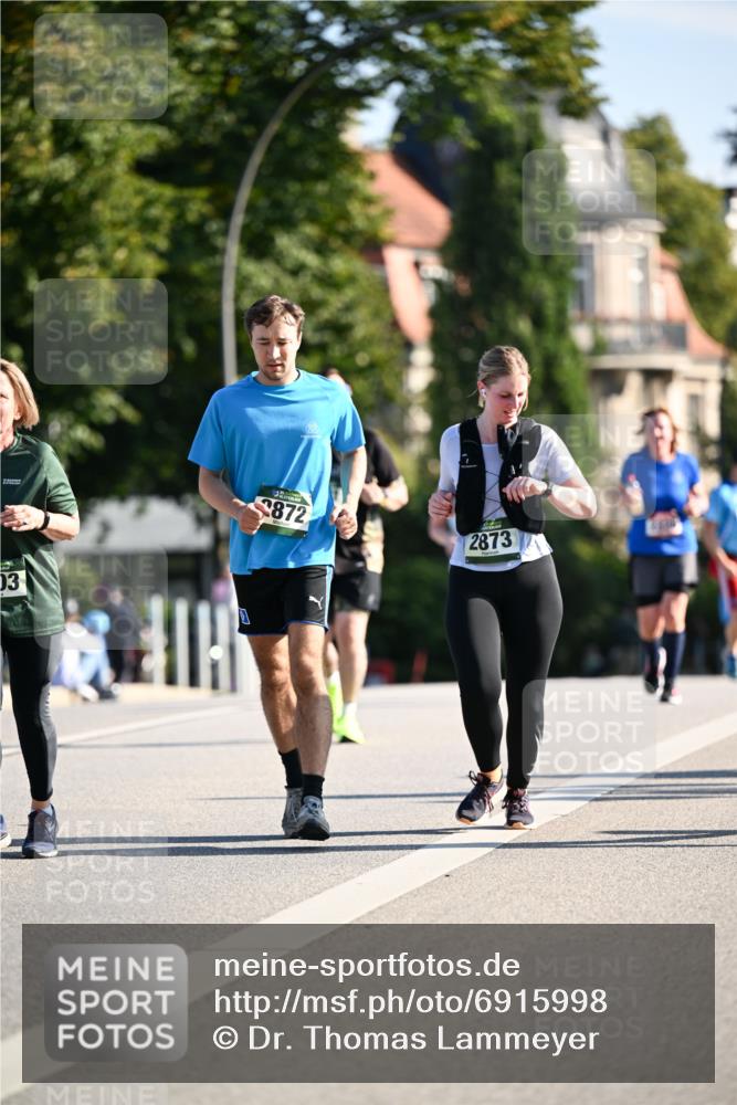 01.09.2024 - BARMER Alsterlauf Dr. Thomas Lammeyer http://msf.ph/oto/6915998 01.09.2024 09:48:39 Laufen 03, 872, 2873 meine-sportfotos.de