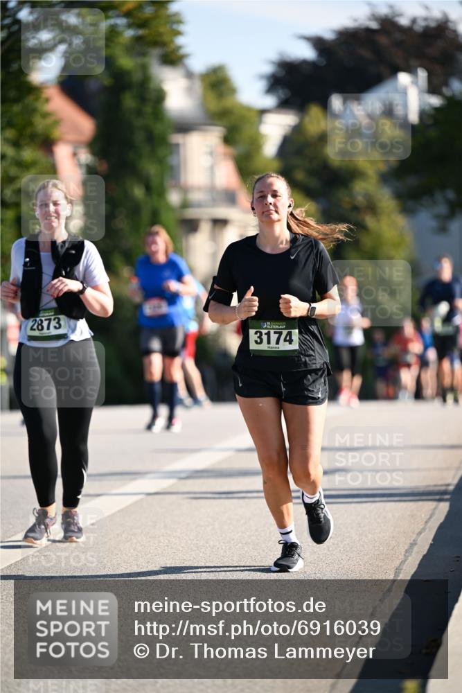 01.09.2024 - BARMER Alsterlauf Dr. Thomas Lammeyer http://msf.ph/oto/6916039 01.09.2024 09:48:41 Laufen 2873, 35, 3174 meine-sportfotos.de