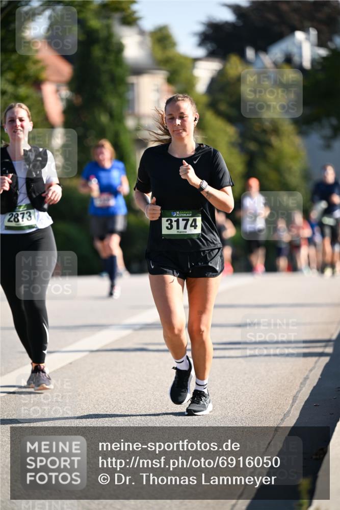 01.09.2024 - BARMER Alsterlauf Dr. Thomas Lammeyer http://msf.ph/oto/6916050 01.09.2024 09:48:41 Laufen 2873, 35, 3174 meine-sportfotos.de