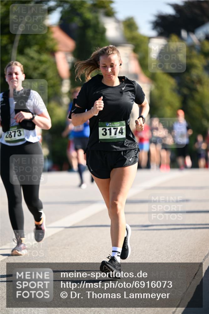 01.09.2024 - BARMER Alsterlauf Dr. Thomas Lammeyer http://msf.ph/oto/6916073 01.09.2024 09:48:41 Laufen 2873, 35, 3174 meine-sportfotos.de