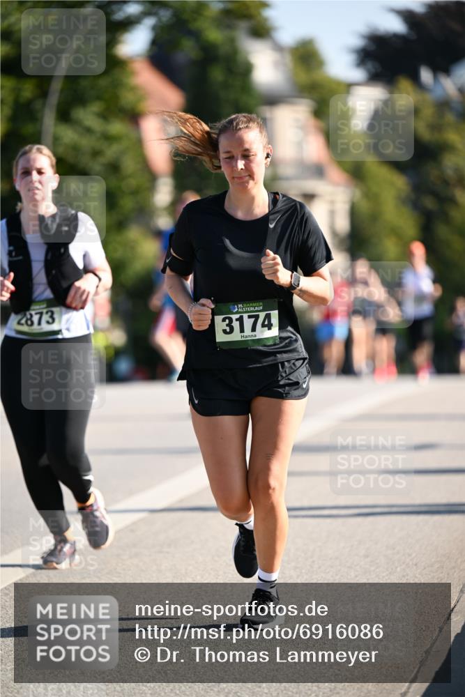01.09.2024 - BARMER Alsterlauf Dr. Thomas Lammeyer http://msf.ph/oto/6916086 01.09.2024 09:48:42 Laufen 2873, 35, 3174 meine-sportfotos.de