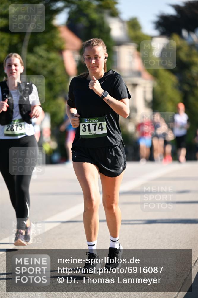 01.09.2024 - BARMER Alsterlauf Dr. Thomas Lammeyer http://msf.ph/oto/6916087 01.09.2024 09:48:42 Laufen 2873, 35, 3174 meine-sportfotos.de
