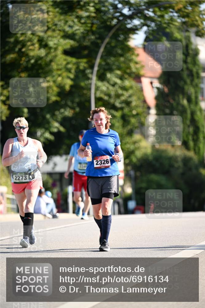 01.09.2024 - BARMER Alsterlauf Dr. Thomas Lammeyer http://msf.ph/oto/6916134 01.09.2024 09:48:44 Laufen 2273, 2326 meine-sportfotos.de
