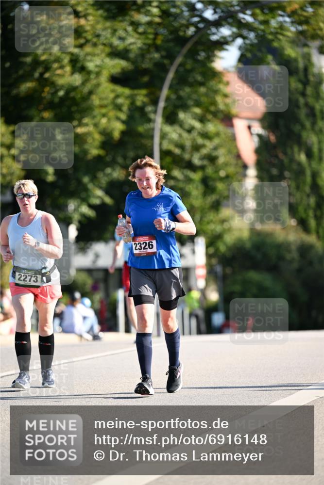 01.09.2024 - BARMER Alsterlauf Dr. Thomas Lammeyer http://msf.ph/oto/6916148 01.09.2024 09:48:44 Laufen 2273, 2326 meine-sportfotos.de