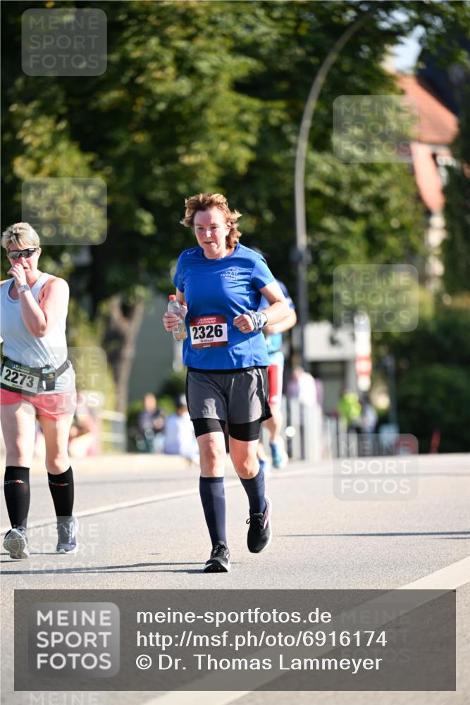01.09.2024 - BARMER Alsterlauf Dr. Thomas Lammeyer http://msf.ph/oto/6916174 01.09.2024 09:48:45 Laufen 2273, 135, 2326 meine-sportfotos.de