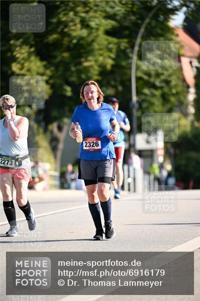 01.09.2024 - BARMER Alsterlauf Dr. Thomas Lammeyer http://msf.ph/oto/6916179 01.09.2024 09:48:45 Laufen 2273, 2326 meine-sportfotos.de