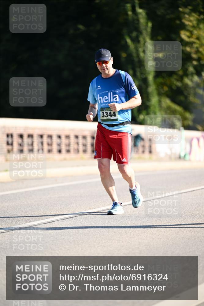 01.09.2024 - BARMER Alsterlauf Dr. Thomas Lammeyer http://msf.ph/oto/6916324 01.09.2024 09:48:50 Laufen 3344 meine-sportfotos.de