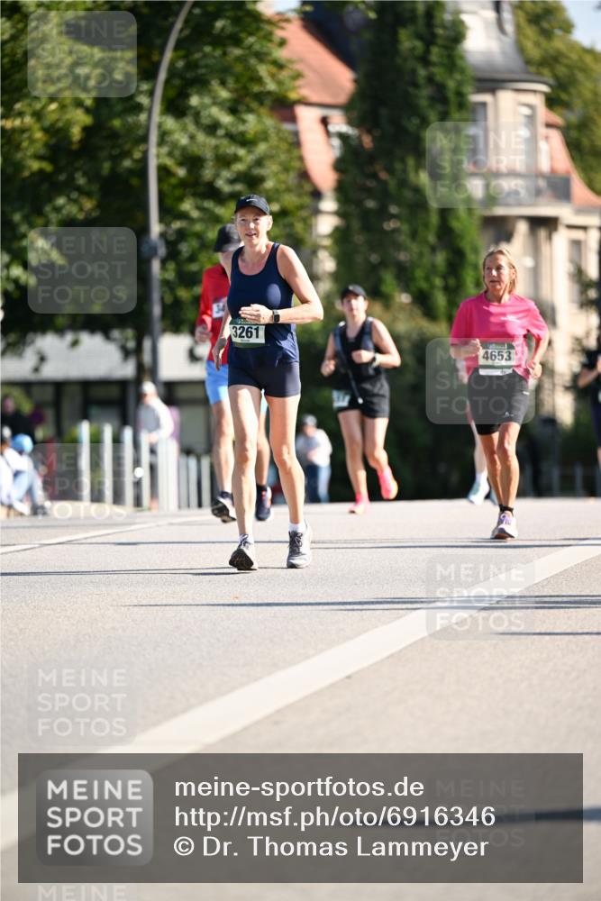 01.09.2024 - BARMER Alsterlauf Dr. Thomas Lammeyer http://msf.ph/oto/6916346 01.09.2024 09:48:52 Laufen 3261, 4653 meine-sportfotos.de