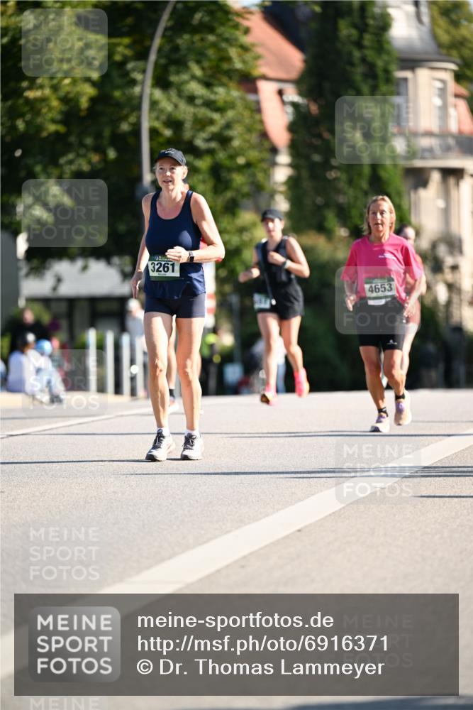 01.09.2024 - BARMER Alsterlauf Dr. Thomas Lammeyer http://msf.ph/oto/6916371 01.09.2024 09:48:53 Laufen 3261, 4653 meine-sportfotos.de