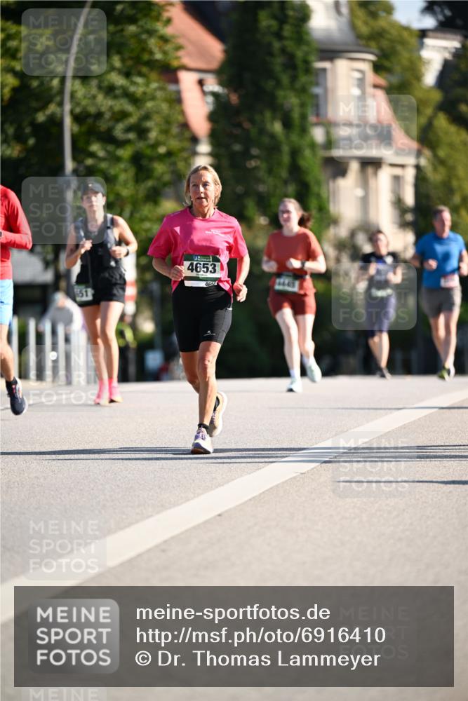 01.09.2024 - BARMER Alsterlauf Dr. Thomas Lammeyer http://msf.ph/oto/6916410 01.09.2024 09:48:54 Laufen 651, 4653, 6645 meine-sportfotos.de