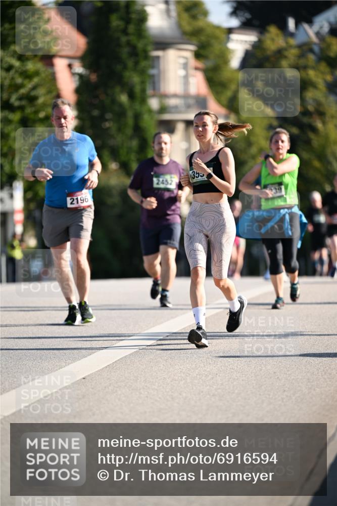 01.09.2024 - BARMER Alsterlauf Dr. Thomas Lammeyer http://msf.ph/oto/6916594 01.09.2024 09:49:03 Laufen 2452, 2196, 355 meine-sportfotos.de