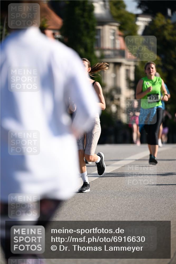 01.09.2024 - BARMER Alsterlauf Dr. Thomas Lammeyer http://msf.ph/oto/6916630 01.09.2024 09:49:04 Laufen 4239 meine-sportfotos.de