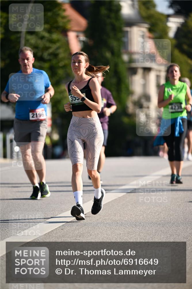 01.09.2024 - BARMER Alsterlauf Dr. Thomas Lammeyer http://msf.ph/oto/6916649 01.09.2024 09:49:04 Laufen 2196, 355, 4238 meine-sportfotos.de