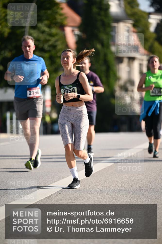 01.09.2024 - BARMER Alsterlauf Dr. Thomas Lammeyer http://msf.ph/oto/6916656 01.09.2024 09:49:04 Laufen 2196, 3554, 4239 meine-sportfotos.de